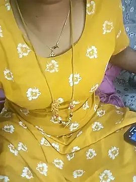 Snapshot of tamil_thaara03 chatting on 21, 11, 2025 tamil thaara03 online show from 21, 11, 2025