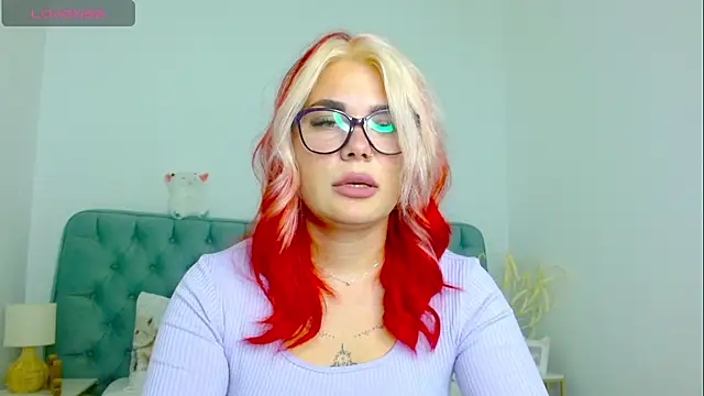 Snapshot of Naughty_kittyy1 chatting on 4, 10, 2025 Naughty kittyy1 online show from 4, 10, 2025