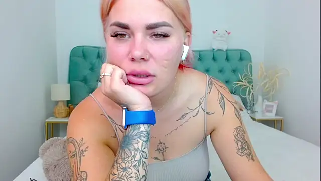 Snapshot of Naughty_kittyy1 chatting on 5, 10, 2025 Naughty kittyy1 online show from 5, 10, 2025