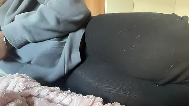 nanaisbackk online show from 7, 10, 2025