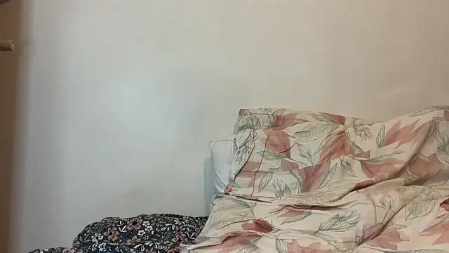 nanaisbackk online show from 3, 11, 2025