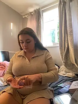 Snapshot of MadelineLeah chatting on 17, 7, 2026 MadelineLeah online show from 17, 7, 2026