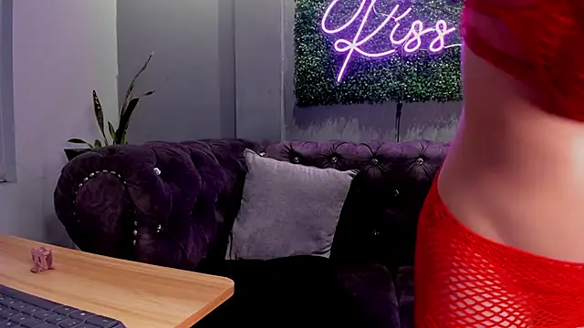 scarlettvelvet  online show from 11, 11, 2025