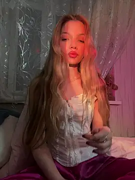  Siennaaa  online show from 24, 2, 2026