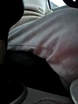 Snapshot of hot-brabo chatting on 15, 10, 2025 hot-brabo online show from 15, 10, 2025