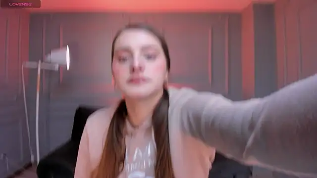 ZoeyWalker  online show from 6, 11, 2025