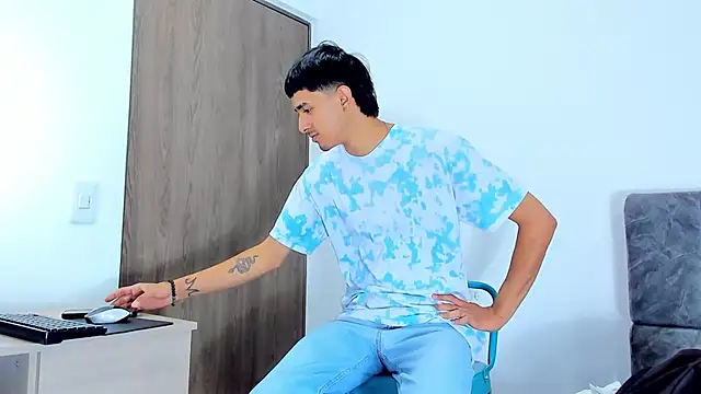 Snapshot of Anthony_carter chatting on 6, 11, 2025 Anthony carter online show from 6, 11, 2025