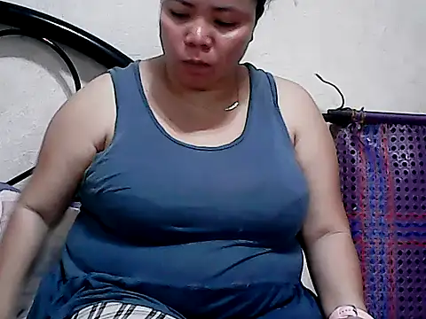 Snapshot of HornyPussie69 chatting on 2, 6, 2026 HornyPussie69 online show from 2, 6, 2026
