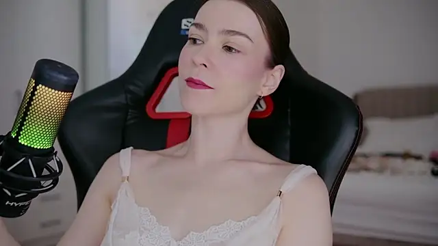 WowHelloAlice online show from 27, 4, 2026