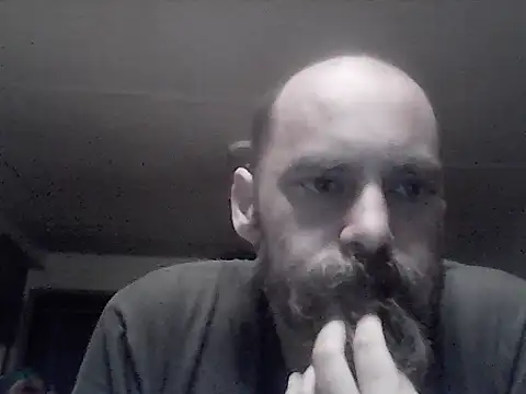 Snapshot of crazyheratic8 chatting on 13, 11, 2025 crazyheratic8 online show from 13, 11, 2025