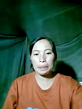 Snapshot of -Lauren- chatting on 10, 10, 2025 -Lauren- online show from 10, 10, 2025