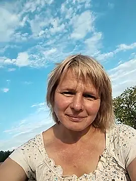 Snapshot of Masha412111 chatting on 7, 8, 2026 Masha412111 online show from 7, 8, 2026