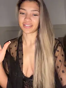 Honeyyyxo online show from 24, 10, 2025