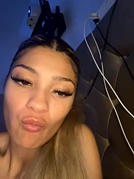 Honeyyyxo online show from 2, 11, 2025