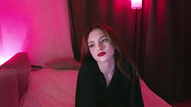 Snapshot of midnightMaya chatting on 26, 10, 2025 midnightMaya online show from 26, 10, 2025