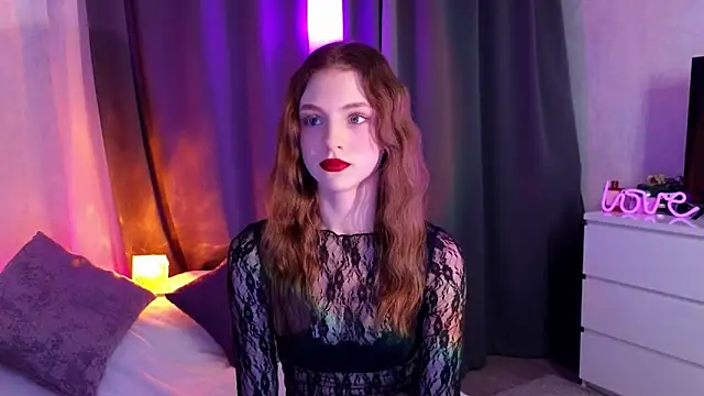 Snapshot of midnightMaya chatting on 11, 11, 2025 midnightMaya online show from 11, 11, 2025