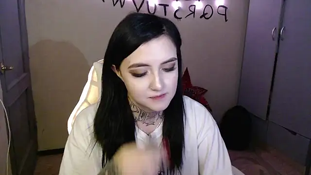 Snapshot of Rin_andersonn chatting on 4, 12, 2025 Rin andersonn online show from 4, 12, 2025