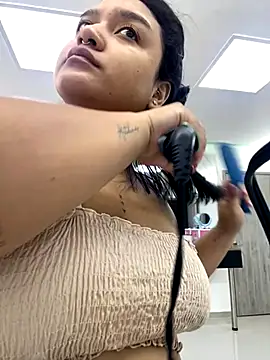 Snapshot of AryRose_ chatting on 10, 10, 2025 AryRose online show from 10, 10, 2025
