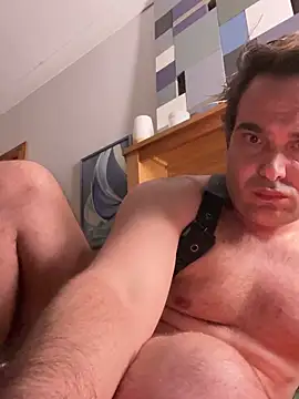 Snapshot of GymBoy83 chatting on 2, 10, 2025 GymBoy83 online show from 2, 10, 2025