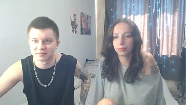 Snapshot of Mark_and_Wendy chatting on 4, 6, 2026 Mark and Wendy online show from 4, 6, 2026