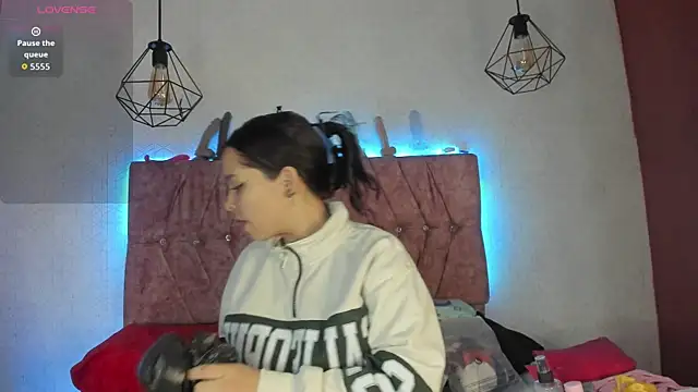 Mia lopez 1 online show from 8, 11, 2025