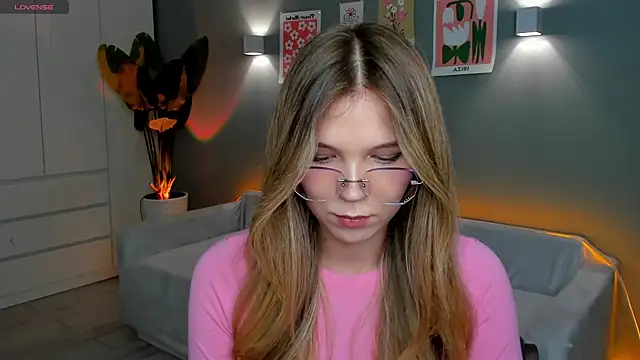 linakorvin online show from 4, 11, 2025