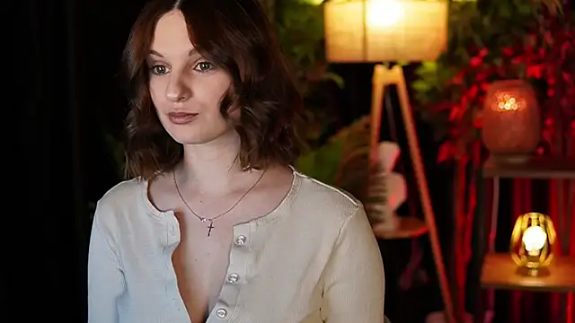 xoxo molly online show from 3, 10, 2025