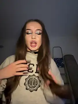 RollDolls online show from 11, 1, 2026