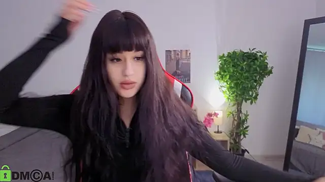 Erika peach online show from 7, 10, 2025
