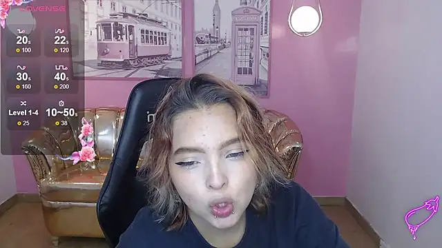 Snapshot of mia_foster_t chatting on 14, 11, 2025 mia foster t online show from 14, 11, 2025