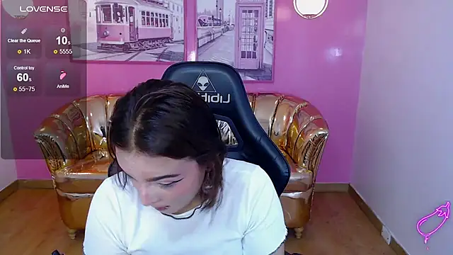 Snapshot of mia_foster_t chatting on 22, 11, 2025 mia foster t online show from 22, 11, 2025