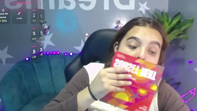 Snapshot of mia_foster_t chatting on 14, 12, 2025 mia foster t online show from 14, 12, 2025