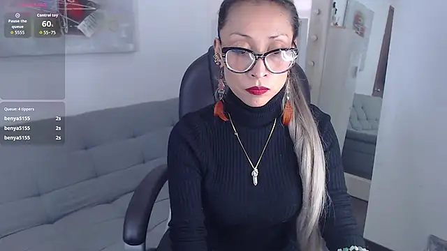 Snapshot of alexia_james_ chatting on 21, 4, 2026 alexia james online show from 21, 4, 2026