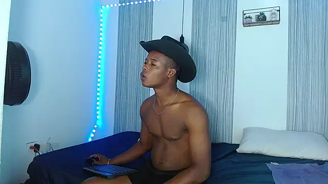 Dark stallionX online show from 31, 10, 2025