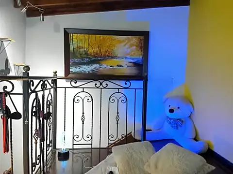 Zulyhenao online show from 26, 11, 2025