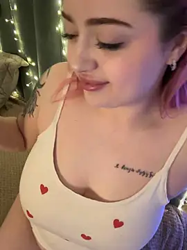 KellyMoors online show from 5, 2, 2026