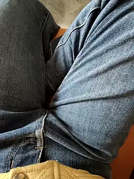 Lili 2love online show from 15, 12, 2025