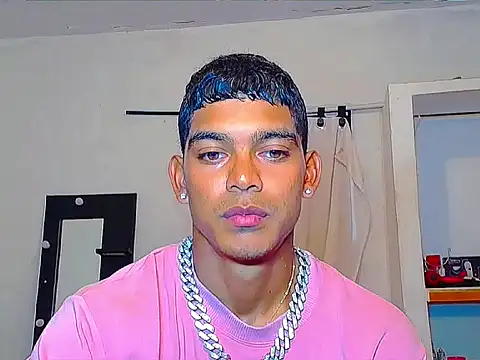 Snapshot of theMyke101 chatting on 6, 5, 2026 theMyke101 online show from 6, 5, 2026