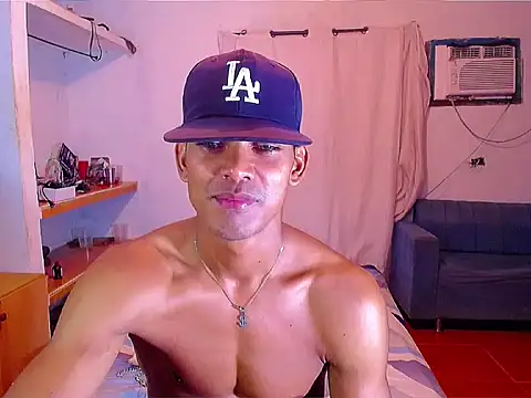 Snapshot of theMyke101 chatting on 18, 6, 2026 theMyke101 online show from 18, 6, 2026