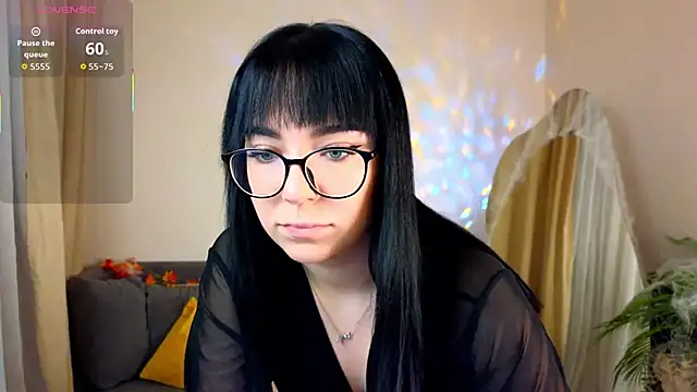 Avelyne  online show from 30, 10, 2025