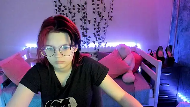 shy elina01 online show from 25, 11, 2025