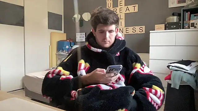 Snapshot of VersaGoo chatting on 30, 11, 2025 VersaGoo online show from 30, 11, 2025