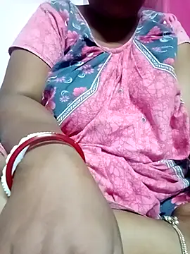 Snapshot of golugulu2024 chatting on 9, 11, 2025 golugulu2024 online show from 9, 11, 2025