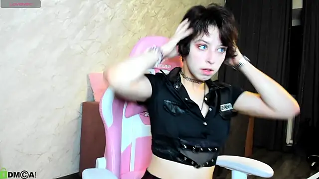 Sara Frayer online show from 23, 10, 2025