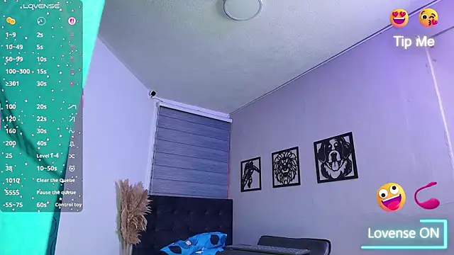 Nikki Vesper online show from 3, 4, 2026