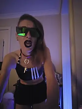 Snapshot of lonely_Cosplay_chick chatting on 19, 12, 2025 lonely Cosplay chick online show from 19, 12, 2025