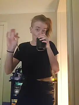 Snapshot of lonely_Cosplay_chick chatting on 21, 12, 2025 lonely Cosplay chick online show from 21, 12, 2025