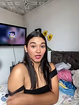 Snapshot of MelodySwetie__ chatting on 21, 10, 2025 MelodySwetie online show from 21, 10, 2025