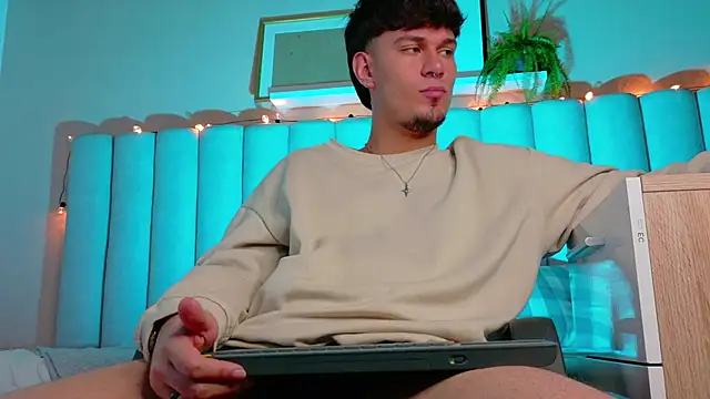 LiamThunder05  online show from 8, 11, 2025