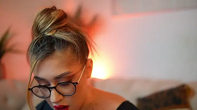 AileenKiss online show from 2, 12, 2025